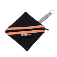 Cargar imagen en el visor de la galería, Monedero upcycling Veraluna