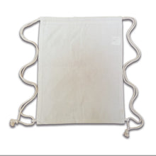 Cargar imagen en el visor de la galería, Detalle de mochila de algodón color natural, de Comercio Justo