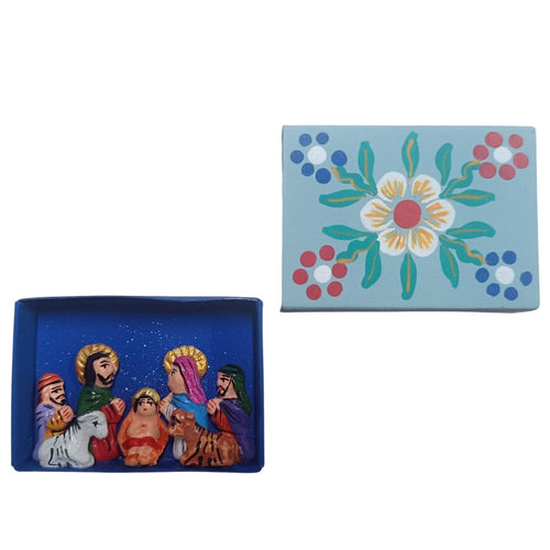 Belén en caja de cerillas azul. Perú. Comercio Justo