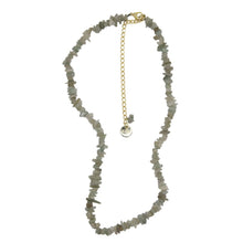 Cargar imagen en el visor de la galería, Collar de cuarzo verde. Comercio Justo. India
