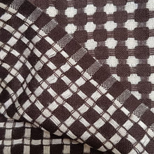 Cargar imagen en el visor de la galería, Detalle bufanda cacao viscosa comercio justo
