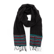 Cargar imagen en el visor de la galería, Pañuelo negro y geométrico. India

