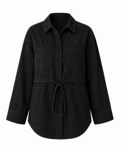 Cargar imagen en el visor de la galería, Sobrecamisa negra ajustable, de algodón orgánico y de Comercio Justo 
