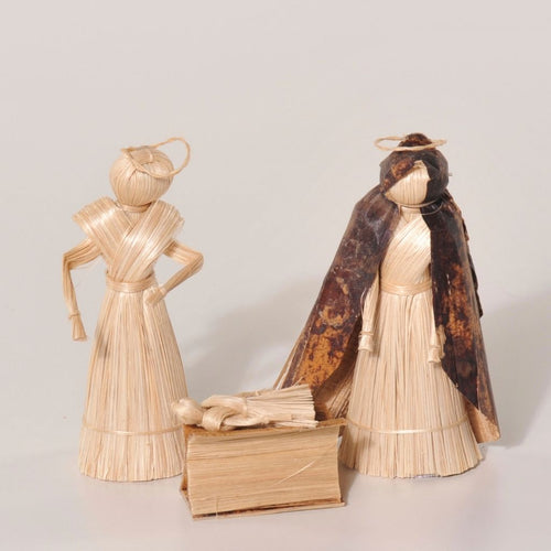 Nacimiento elaborado con hojas y fibras naturales. De Comercio Justo. 