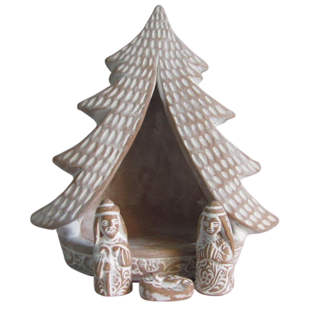 Belén de arcilla en árbol de Navidad. Bangladesh. Comercio Justo