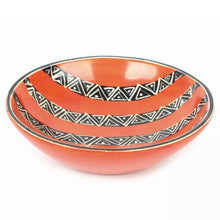 Cargar imagen en el visor de la galería, Cuenco de esteatita negro y naranja. Kenia
