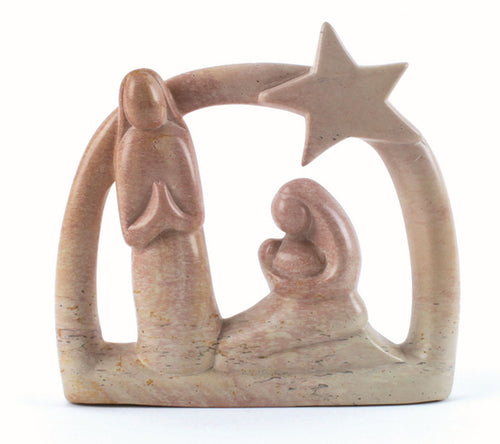 Sagrada Familia bajo estrella de Comercio Justo. Kenia